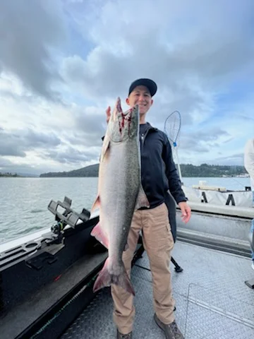 Chinook Salmon fishing in Toledo, Washington