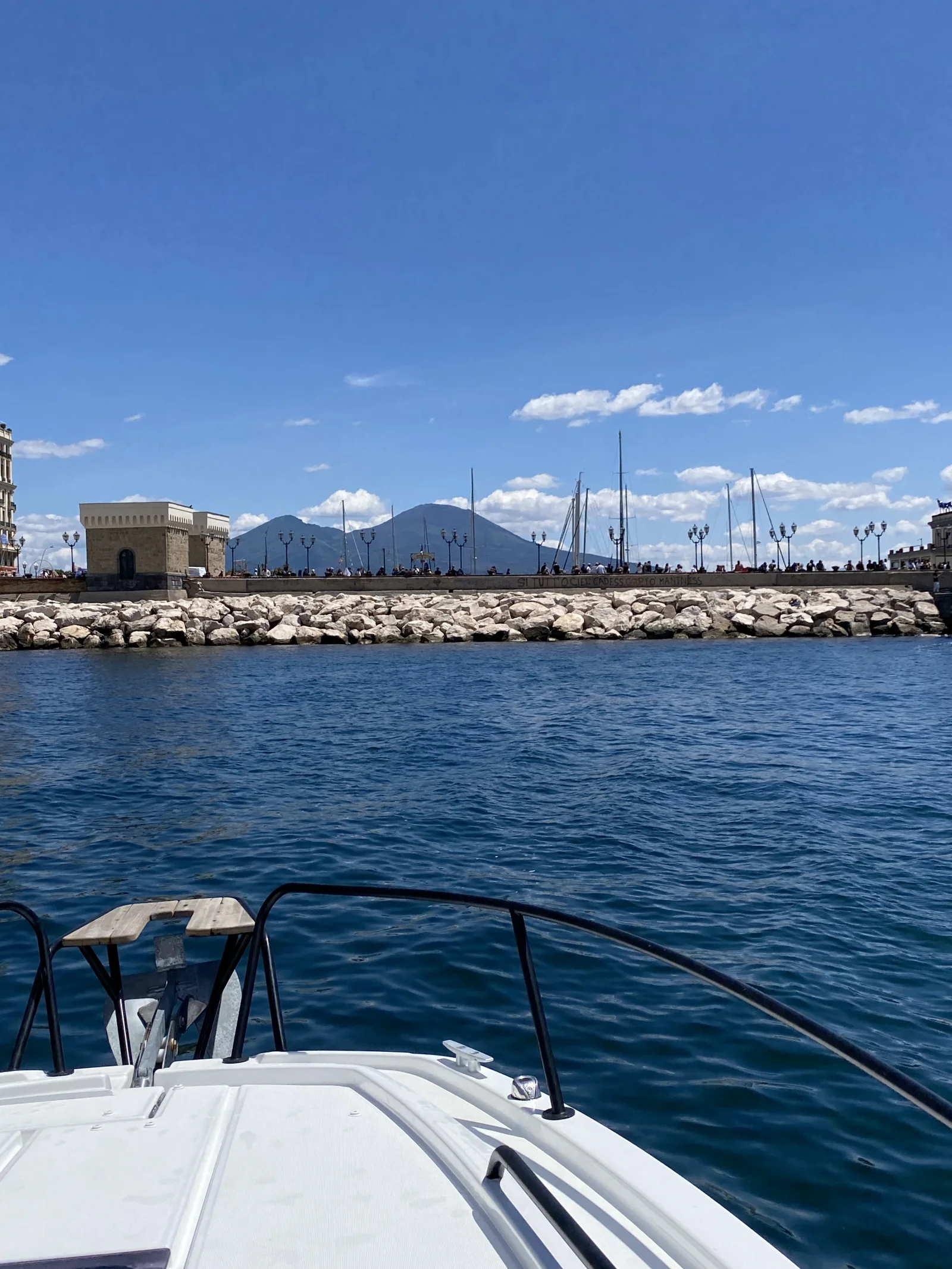 Tour giro in barca a Napoli