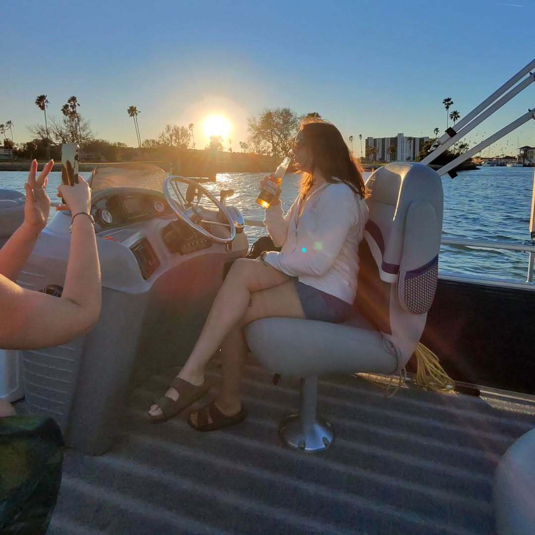 Pontoon Boat Cruise