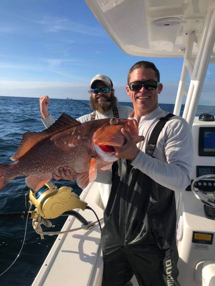 Half Day Offshore - 28' Dusky