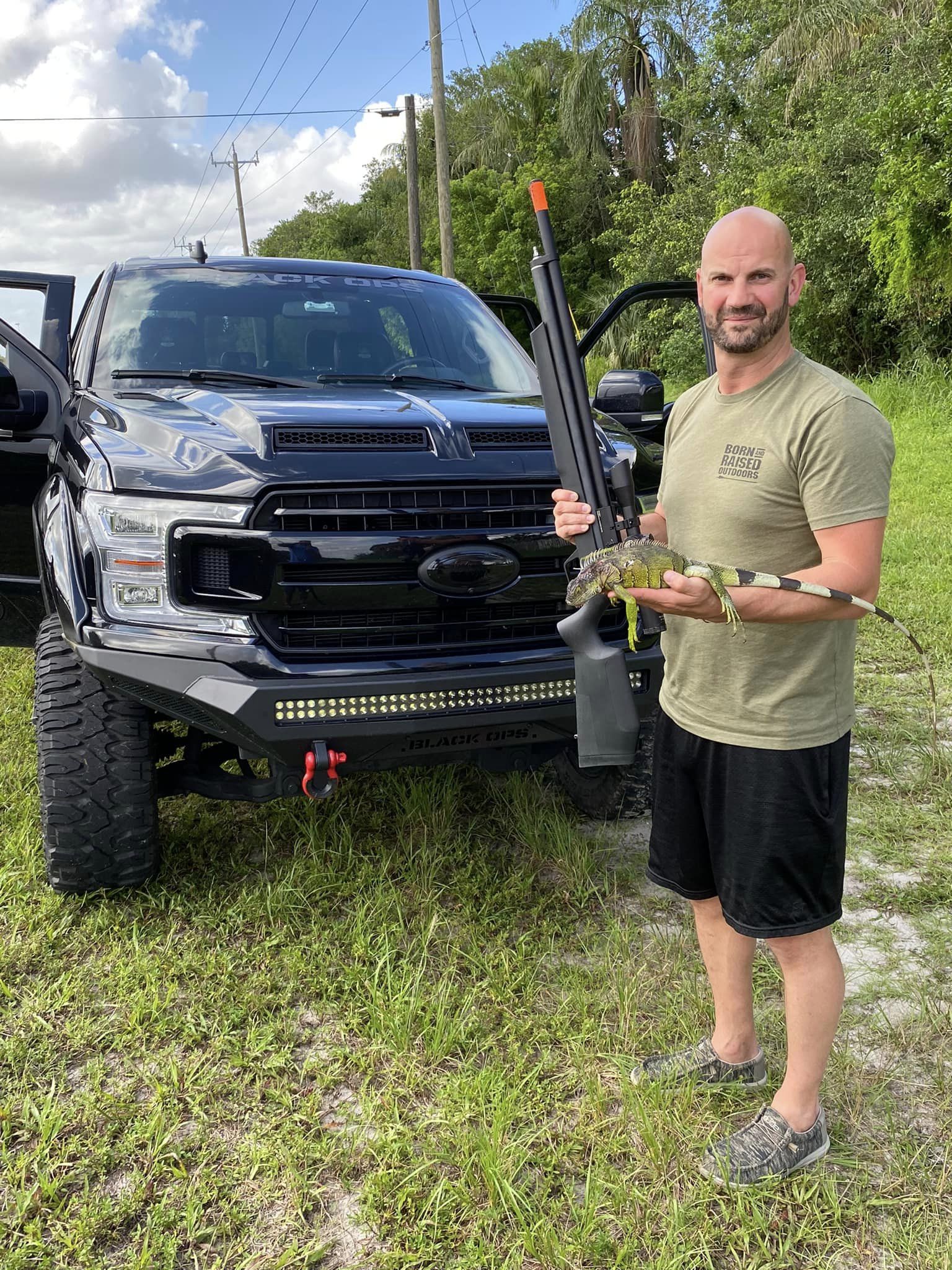 Iguana Hunting Insanity