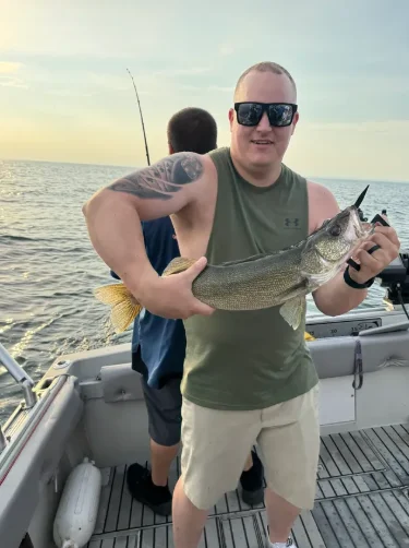 Summer walleye troll