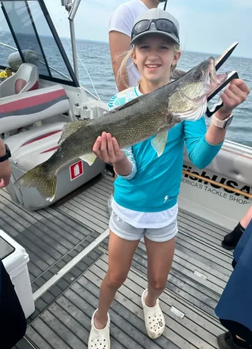 Summer walleye troll