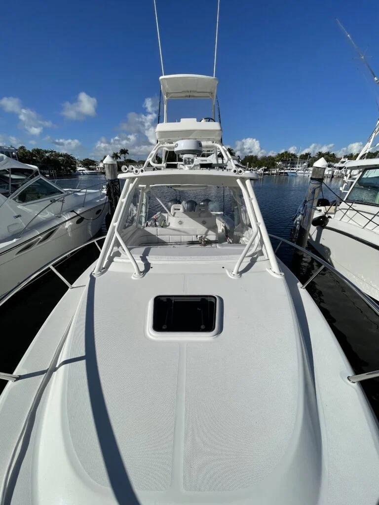 Luxury Offshore Trolling, Kite Fishing, and Bottom Fishing