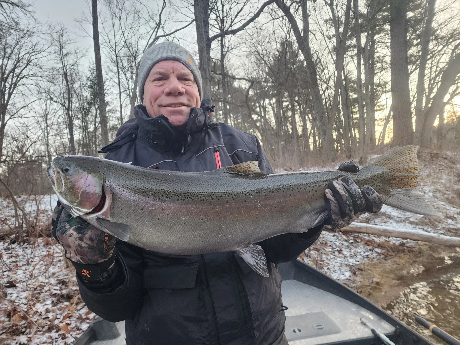 River fishing salmon or steelhead 